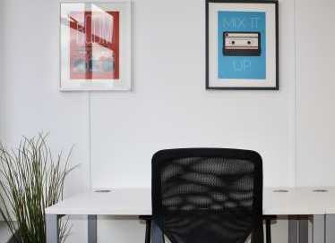 Commercial Way, Woking GU21