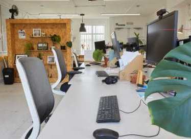 Cambridge Heath Road, London E1