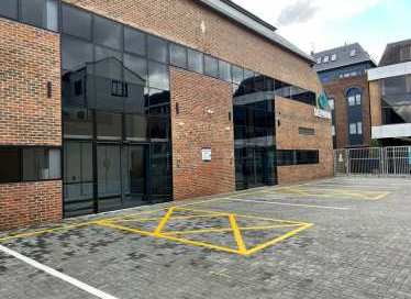 Arcadia Avenue, London N3