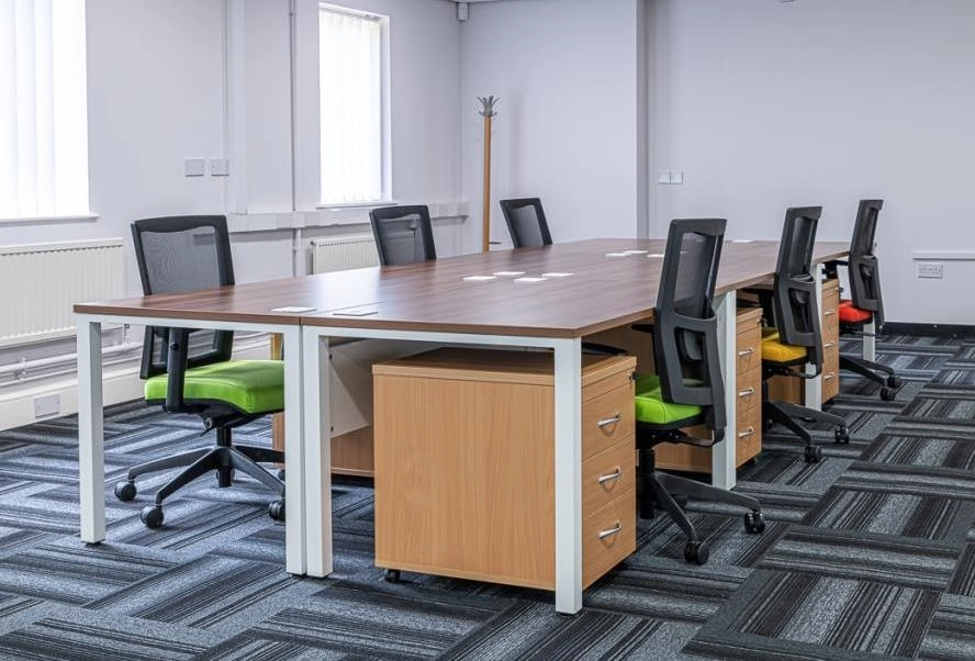 Newmarket Avenue, Trowbridge BA14, 1